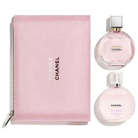 chanel chance cofanetto natale pochette|Chanel chance eau tendre set.